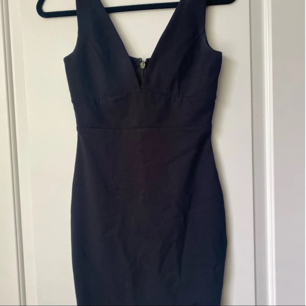 Black bodycon dress